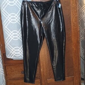 I1-50 NWT wet look faux leather leggings XL Express